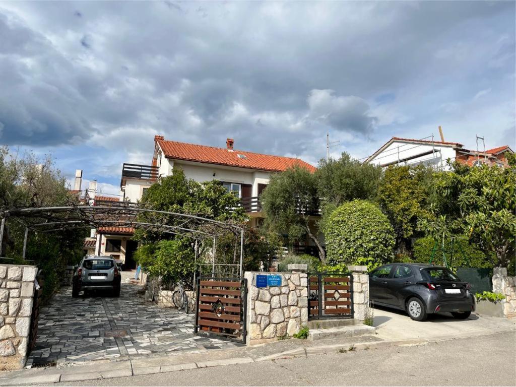 Apartmani Zora Cres Esterno foto