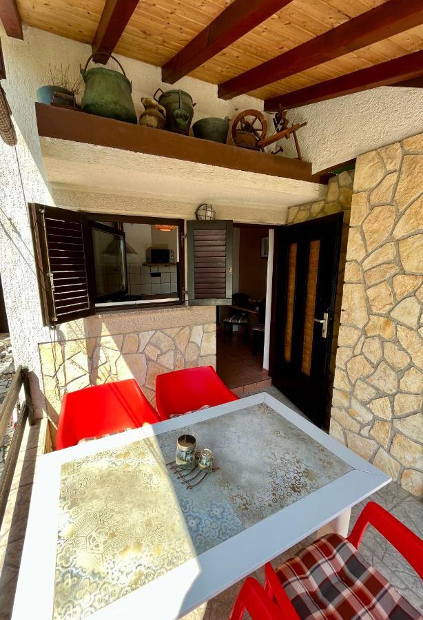 Apartmani Zora Cres Esterno foto