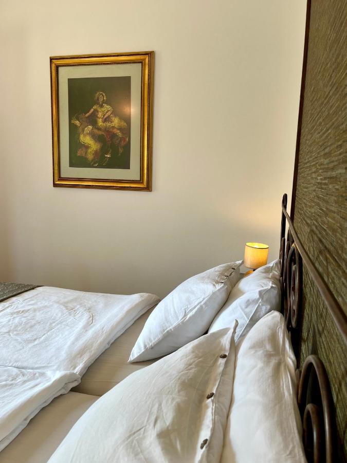 Apartmani Zora Cres Esterno foto